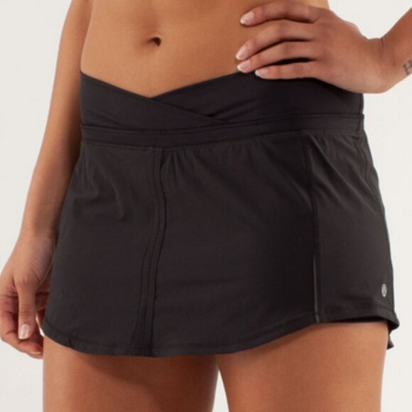 Lululemon Run Pace Skirt Black Size 10 Lightweight Jogging Athletic Tennis - Picture 14 of 14